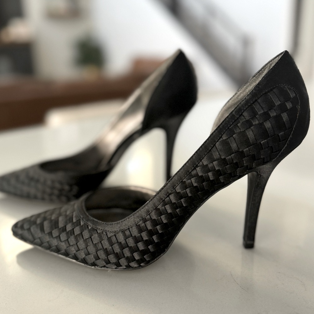 Chinese Laundry Fabric 4” Heel Pumps